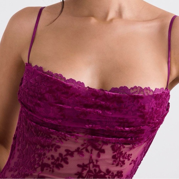 House of CB Ione Cranberry Devore Midi Dress | Size M - Picture 11 of 14